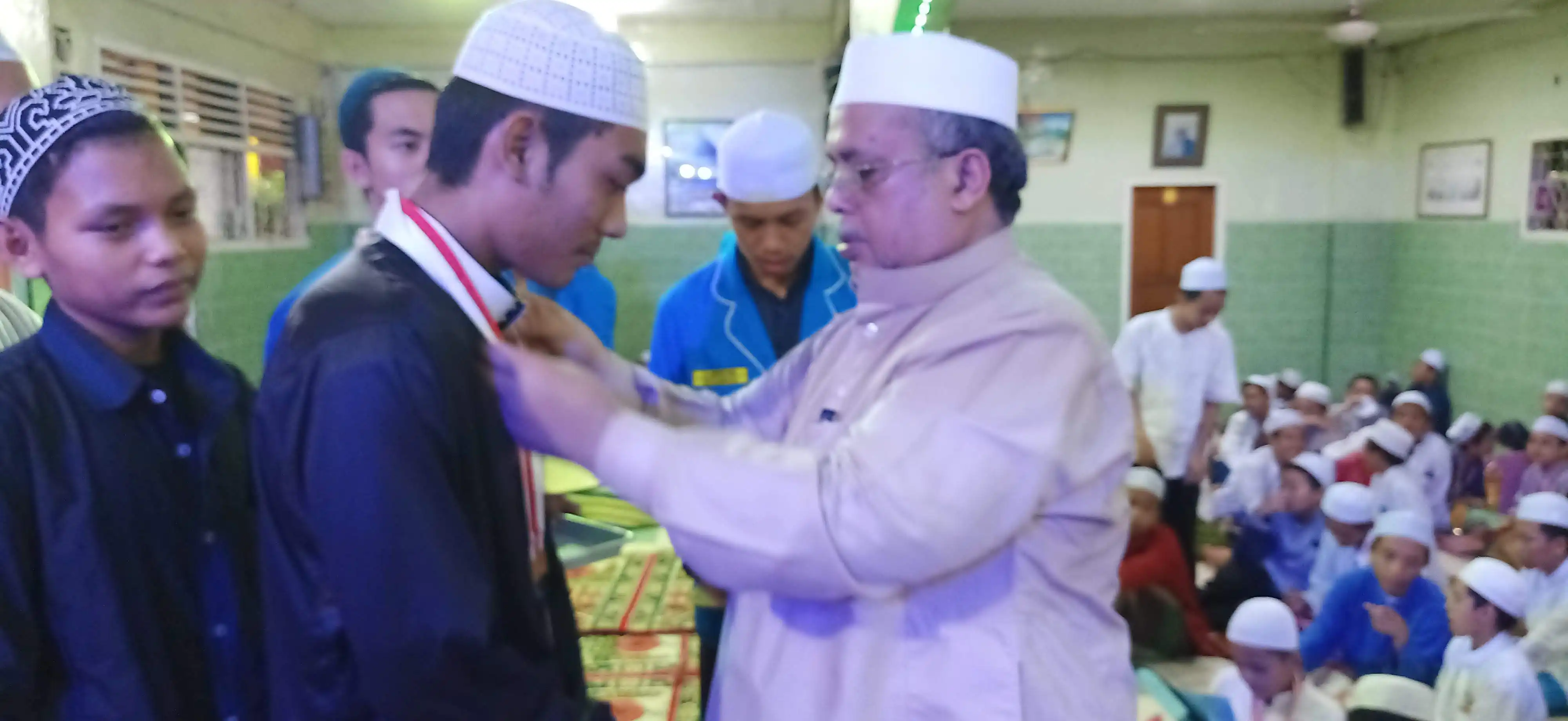 Pembagian Hadiah 172